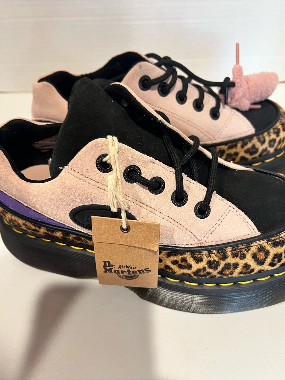 Dr. Martens Buzz 5-Eye powder pink suede With Leopard Print Women Size 7 - Picture 3 of 9